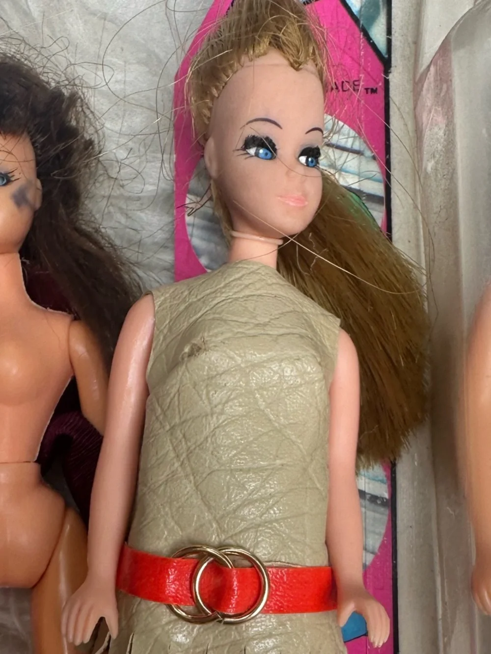 Vintage 1970 Dawn Doll  & vogue glitter girls